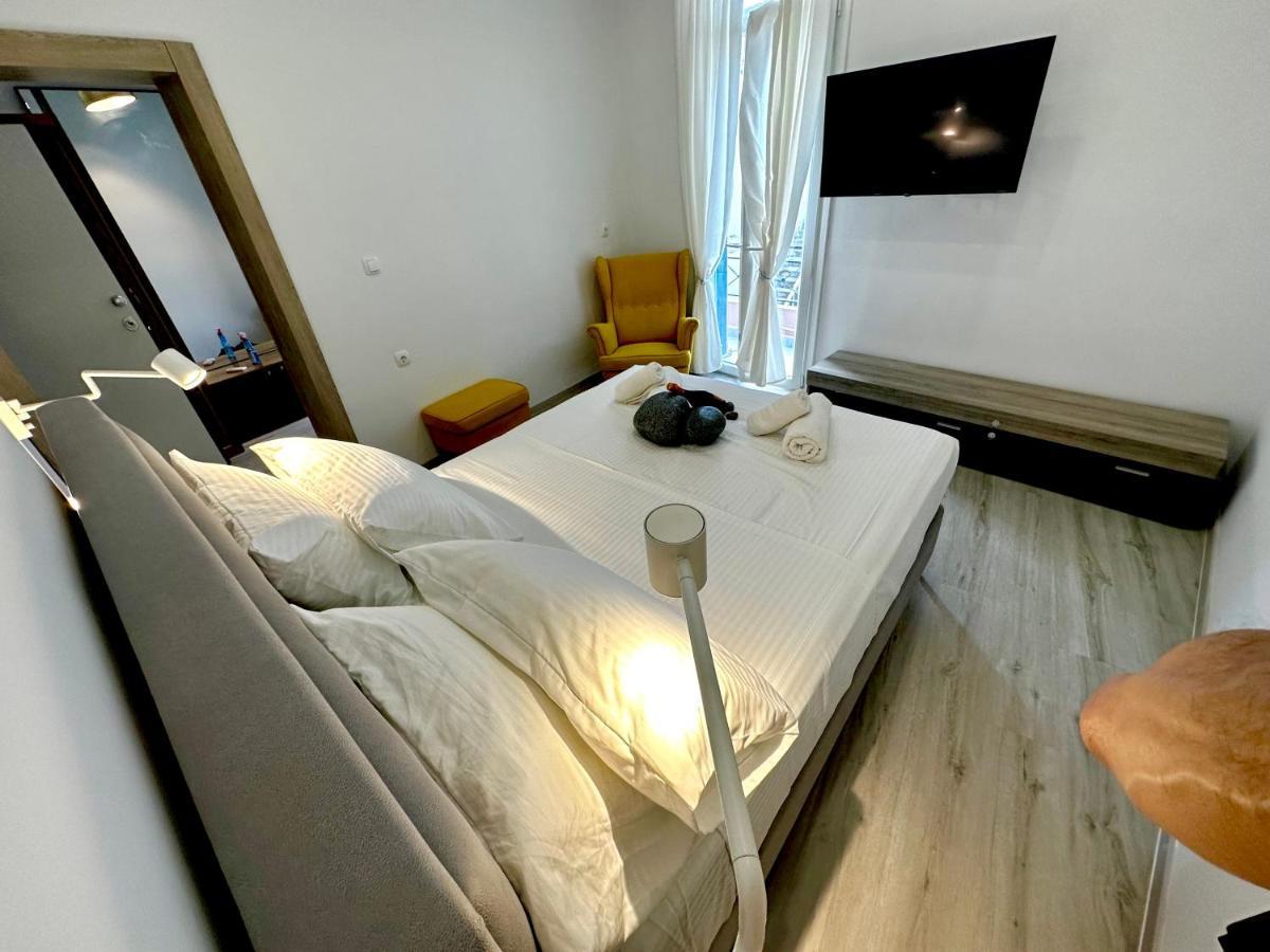 Travelers Luxury Suites, Studios & Apartments Corfu  Eksteriør billede