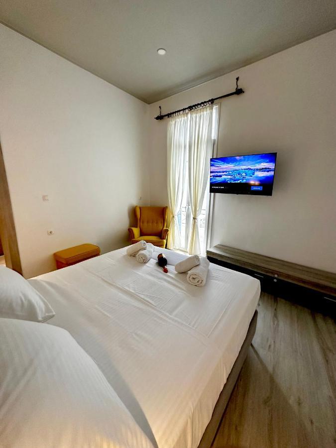 Travelers Luxury Suites, Studios & Apartments Corfu  Eksteriør billede