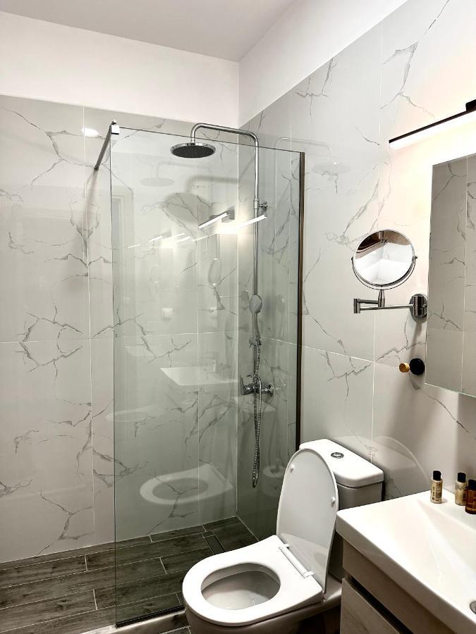 Travelers Luxury Suites, Studios & Apartments Corfu  Eksteriør billede