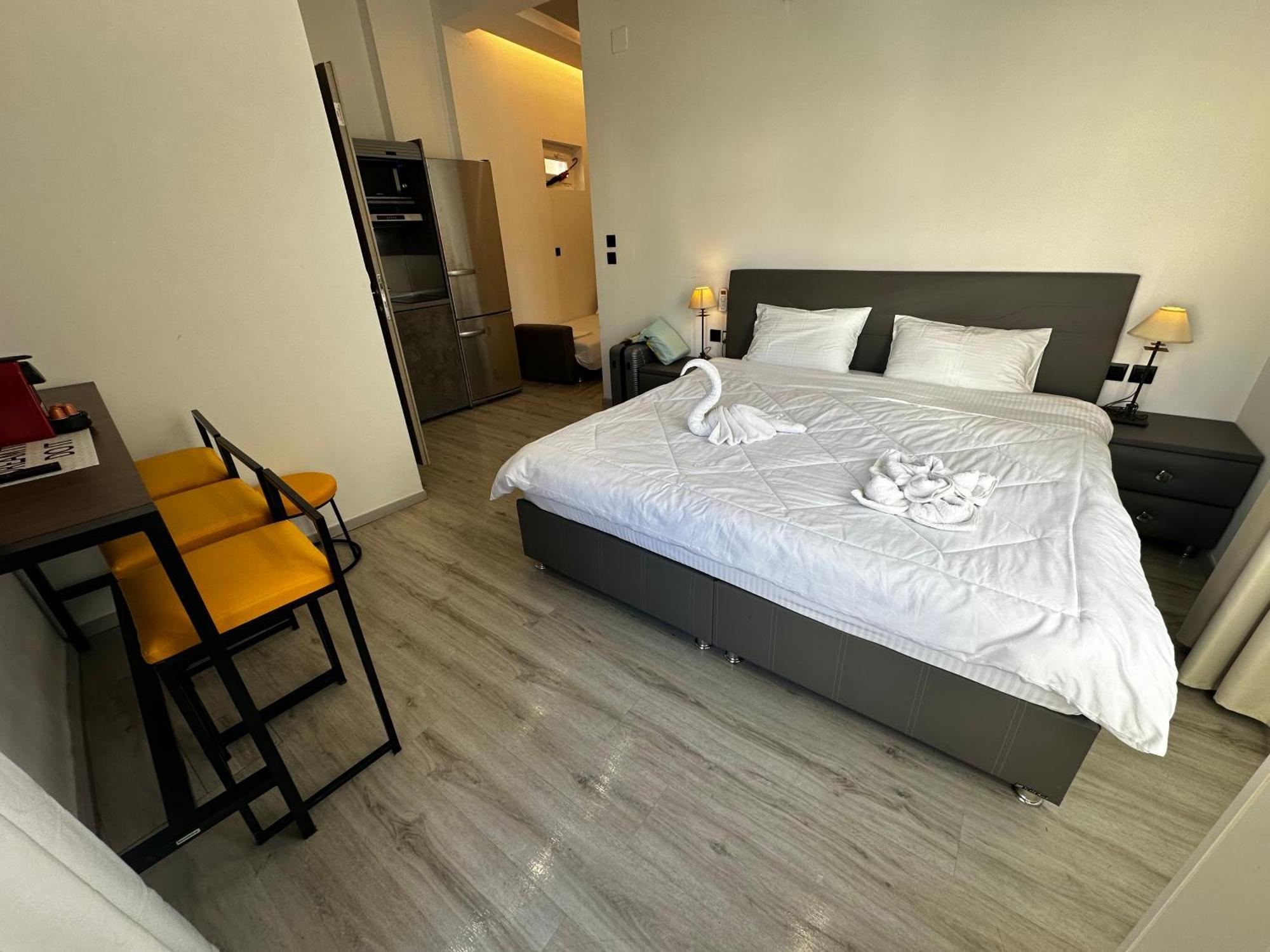 Travelers Luxury Suites, Studios & Apartments Corfu  Eksteriør billede
