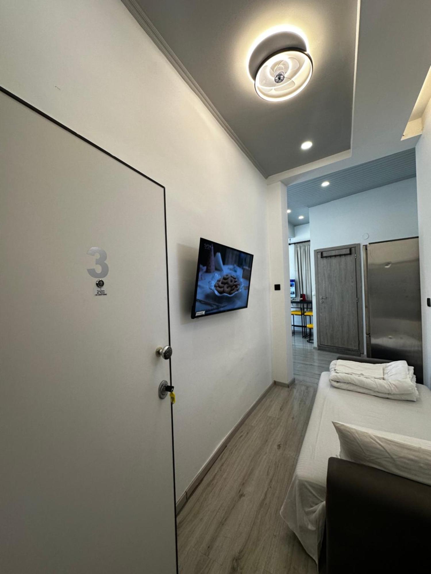 Travelers Luxury Suites, Studios & Apartments Corfu  Eksteriør billede