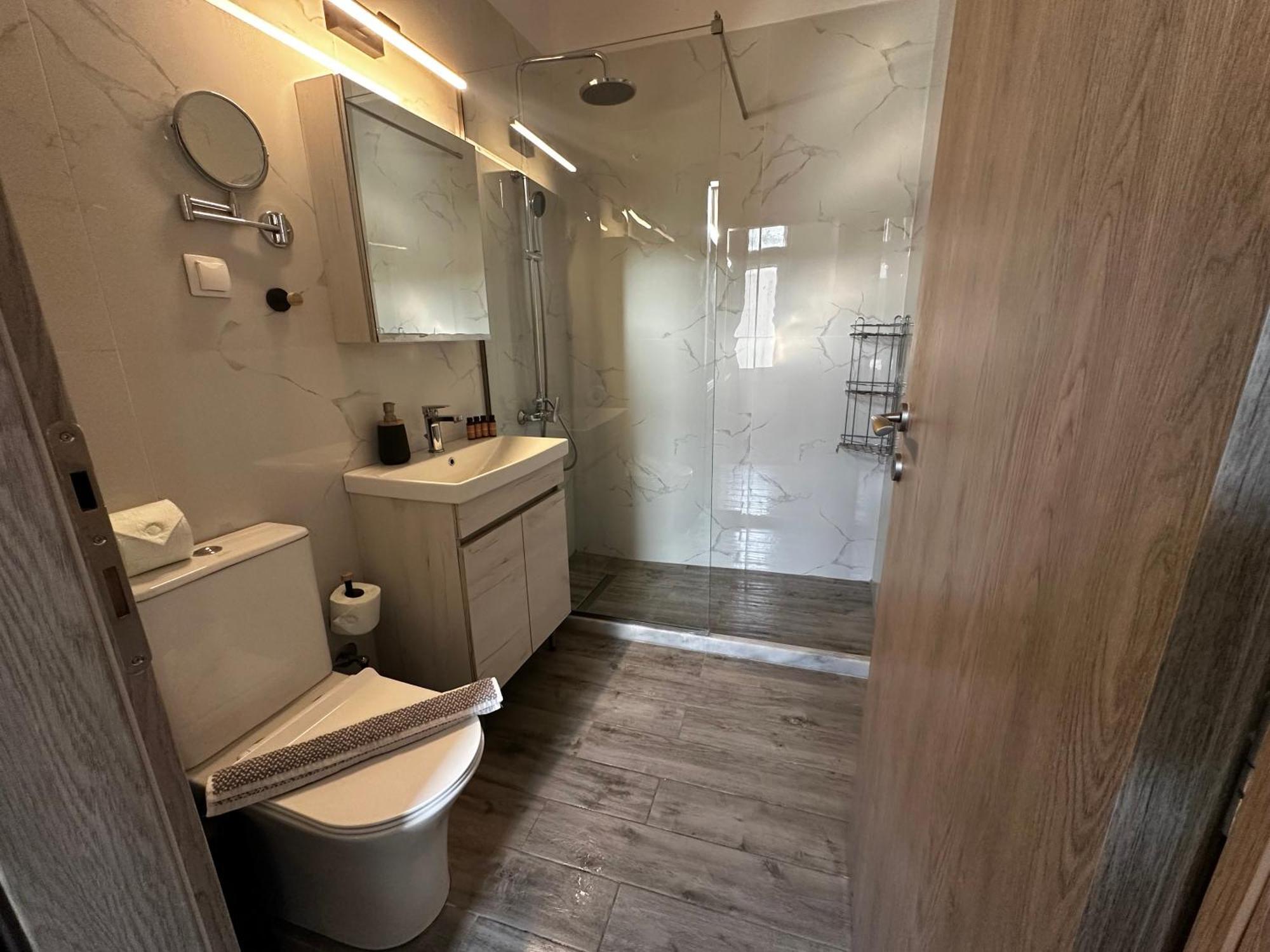 Travelers Luxury Suites, Studios & Apartments Corfu  Eksteriør billede