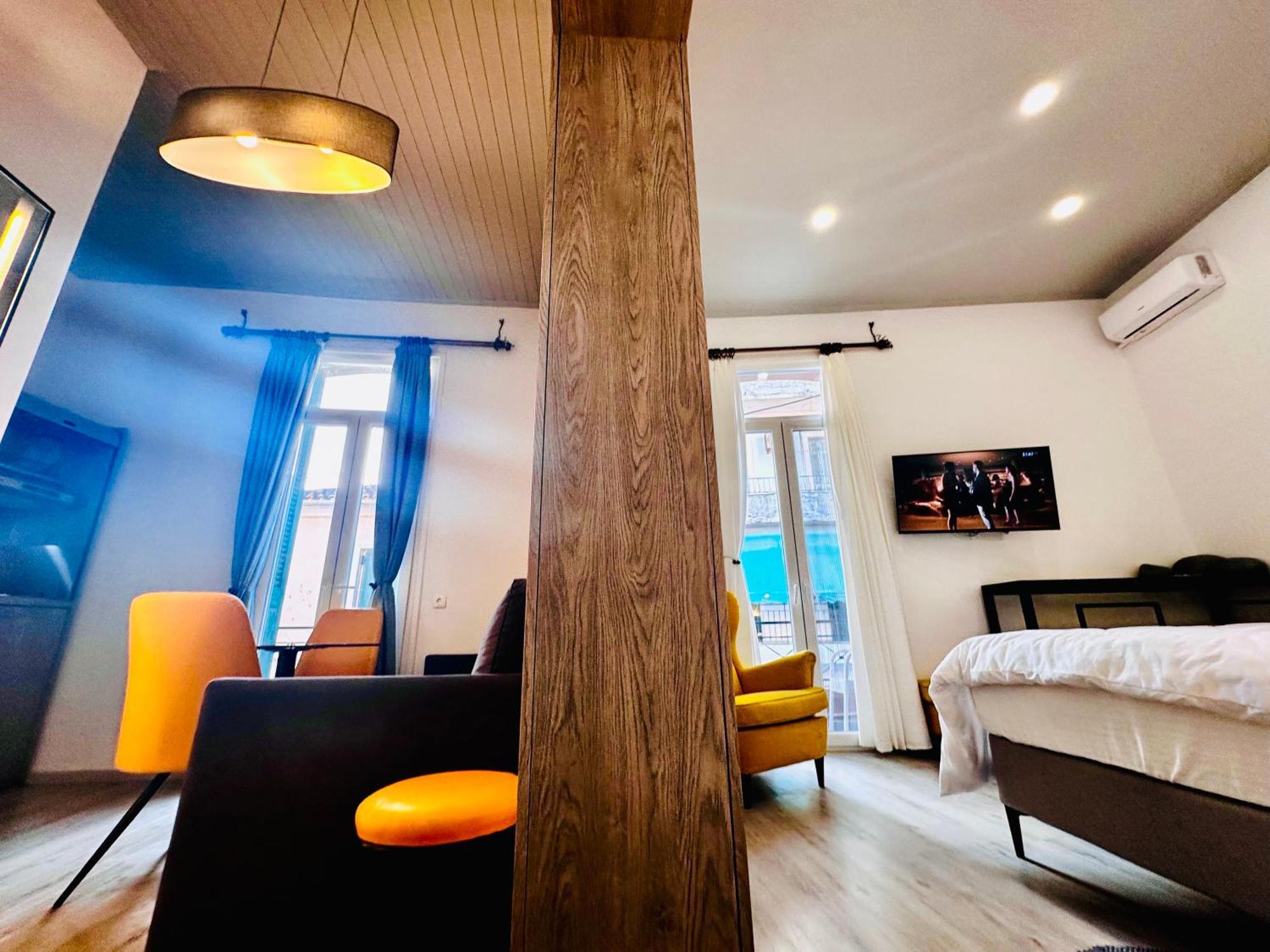 Travelers Luxury Suites, Studios & Apartments Corfu  Eksteriør billede
