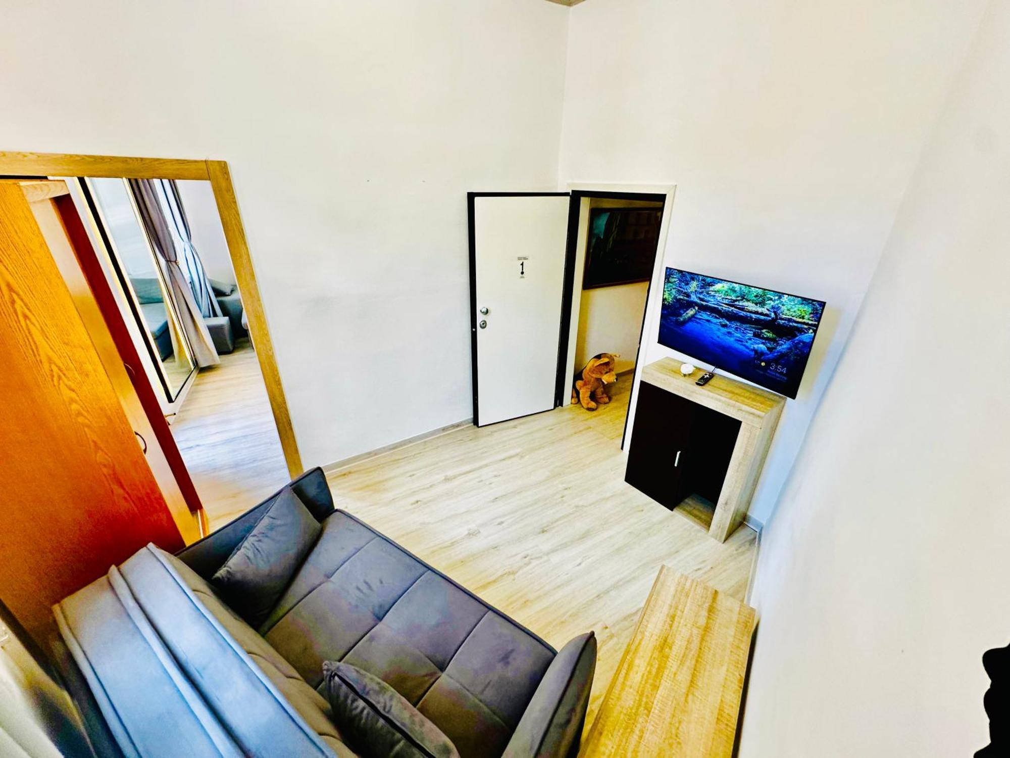 Travelers Luxury Suites, Studios & Apartments Corfu  Eksteriør billede